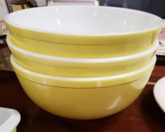 Vintage Pyrex #404 Yellow nesting bowls (2 of the 3 are older versions) $20 each or all 3 for $50