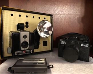 Den Lot #9 Vintage Cameras $35.00