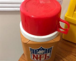 Entry Lot #4 NFL thermos $10.00