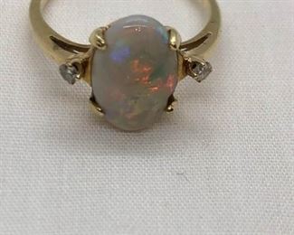 14k opal ring https://ctbids.com/#!/description/share/373706