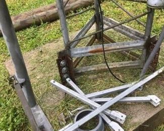 TELEX HAM RADIO CRANK UP TOWER ANTENNA