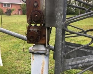 TELEX HAM RADIO CRANK UP TOWER ANTENNA