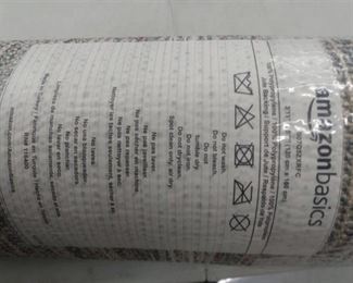 AmazonBasics Modern Plush Standard-Pile Shag Rug - 4x6 (3'11" x 5'3"), Grey