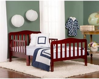 Dream on Me Classic Design Toddler Bed,