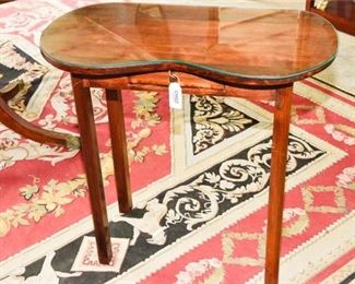 16. Kidney Shaped Dressing Stand