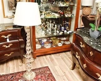 46. Contemporary Glass Graduated Ball Floor Lamp