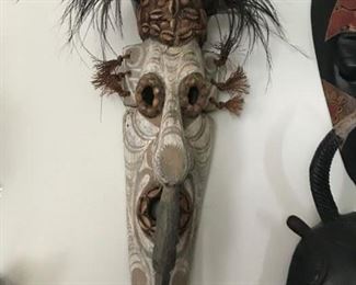 Carved wood Papue New Guinea Sepik mask- ceremonial and unique $35