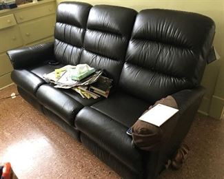 Lazyboy new with tags electric recliner sofa $1200