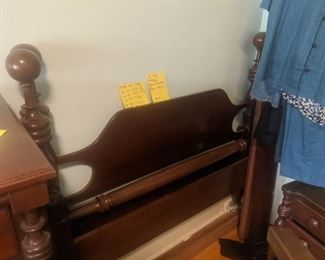 LOT 104 $350 Queen sized bed