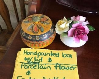 Handpainted box with lid from Poland