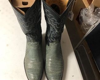 Justin 1879 Boots  $200.00  Size 9 Men's  #IWW6