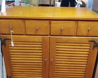 Ethan Allen AS IS  $200.00  29’’ x 30’’ x 19’’  #HWW39