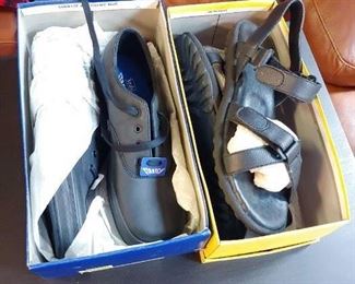 Shoes LOT  $30.00  KEDS Stretch Shoes / Size 10 Male  -  Sun Bay Footwear Shoes / Size 11 Male  #HWW24