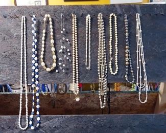 Jewelry Lot 1  $20.00  #HWW74