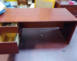 2-Drawer Office Desk  $150.00  66.5’’ x 30’’ x 29’’  #HWW89