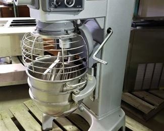 Hobart Hl300 30 qt mixer with stainless bowl, paddle, whisk