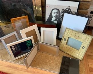 $10- lot of various sizes of picture frames 