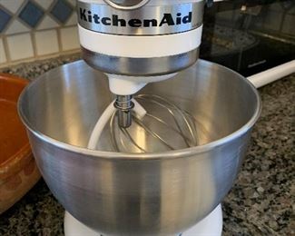 $125- White Kitchen Aid Mixer 