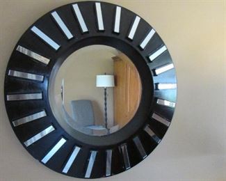 19.5" diameter accent mirror. PRICE: $30.00