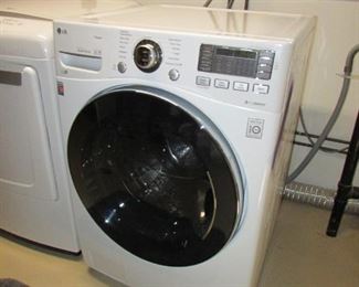 LG Direct Drive Steam front load washing machine. PRICE: $325.00 Working!