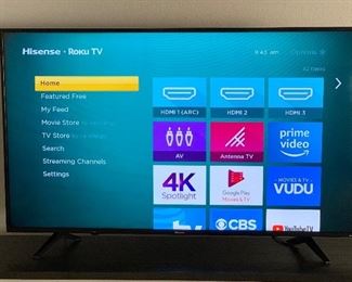 55in Hisense 4k UHD Smart TV LED 55RGE 31x49x9.5in (at feet) HxWxD