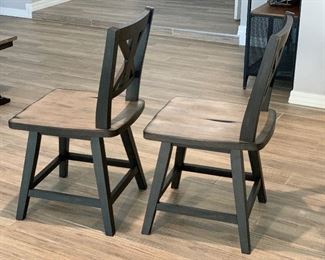 Rustic Farmhouse Trestle Table w/ Chairs & Benches Table: 30.5x40x78in HxWxD