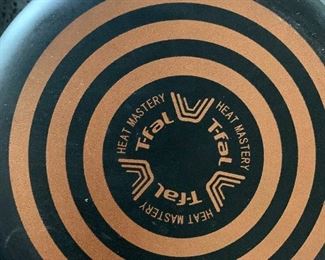 8pc Kitchen Lot Pots/Pans/Baking pans