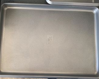 8pc Kitchen Lot Pots/Pans/Baking pans