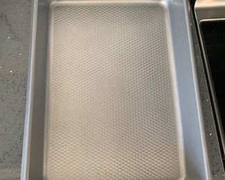 8pc Kitchen Lot Pots/Pans/Baking pans