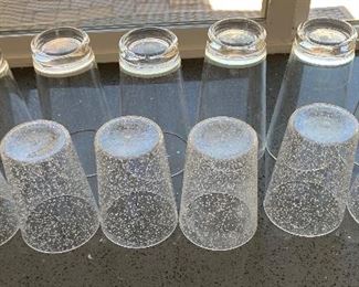 28pc Plastic bowls/plates/tumblers