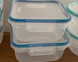18pc Snapware plastic containers