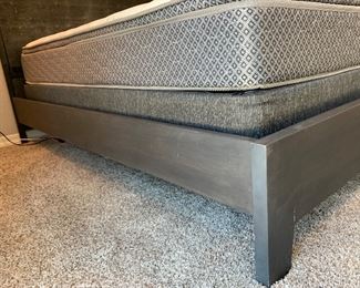 Complete King Bed set Rustic/Industrial Headboard/Frame 66x81x84 bedheight: 27in HxWxD