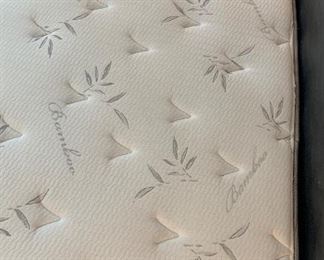 Complete King Bed set Rustic/Industrial Headboard/Frame 66x81x84 bedheight: 27in HxWxD