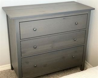 Hemnes Charcoal Grey Wash 3-Drawer Chest/Dresser 37.5x42.5x19.5in HxWxD