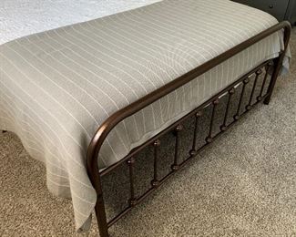 Queen Tubular Metal Frame Bed Complete 43x60x84in HxWxD