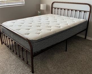 Queen Tubular Metal Frame Bed Complete 43x60x84in HxWxD