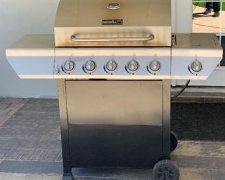 NexGrill 5-burner Propane Grill w/ Side Burner 720-0888N 47x52x22in HxWxD