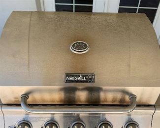 NexGrill 5-burner Propane Grill w/ Side Burner 720-0888N 47x52x22in HxWxD