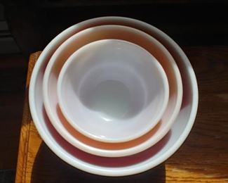 Nesting Pyrex bowls $20
Sold