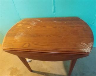 Antique oak drop leaf table $50