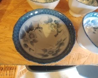 Set of 6 Chinese  rice bowls $20