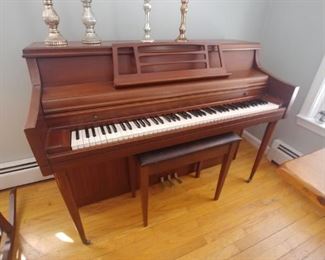 Beautiful spinet piano now only $150 with the bench
