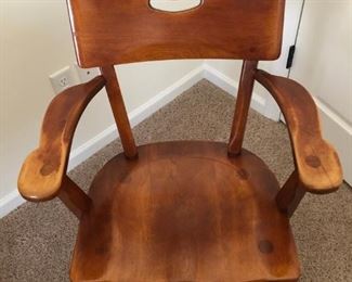 Captain chair $30 (1) in set
