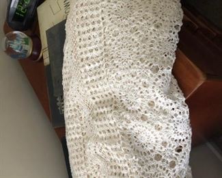 Lace table cloth $15
