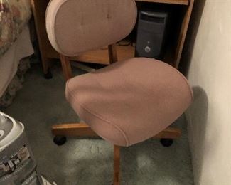 Desk chair $25