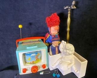 212M Fisher Price Double Screen Color TV Music Box