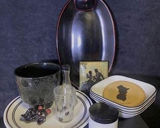 218m Black  White Serving Pieces