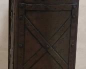 Metal hanging bin with lid