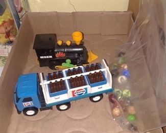 VINTAGE PEPSI DELIVERY TRUCK TOY WITH VARIOUS CAR TOYS