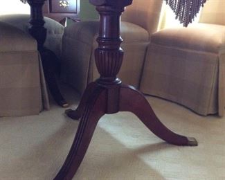 This is a picture of the underneath legs to this dining room table.